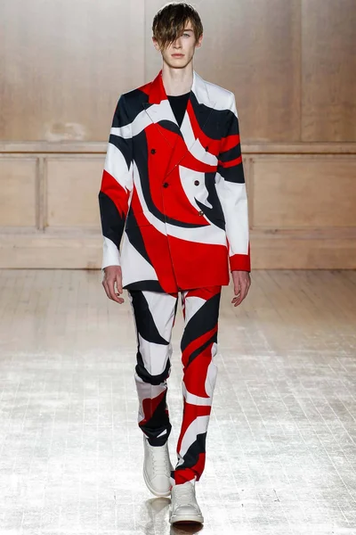 Look 26